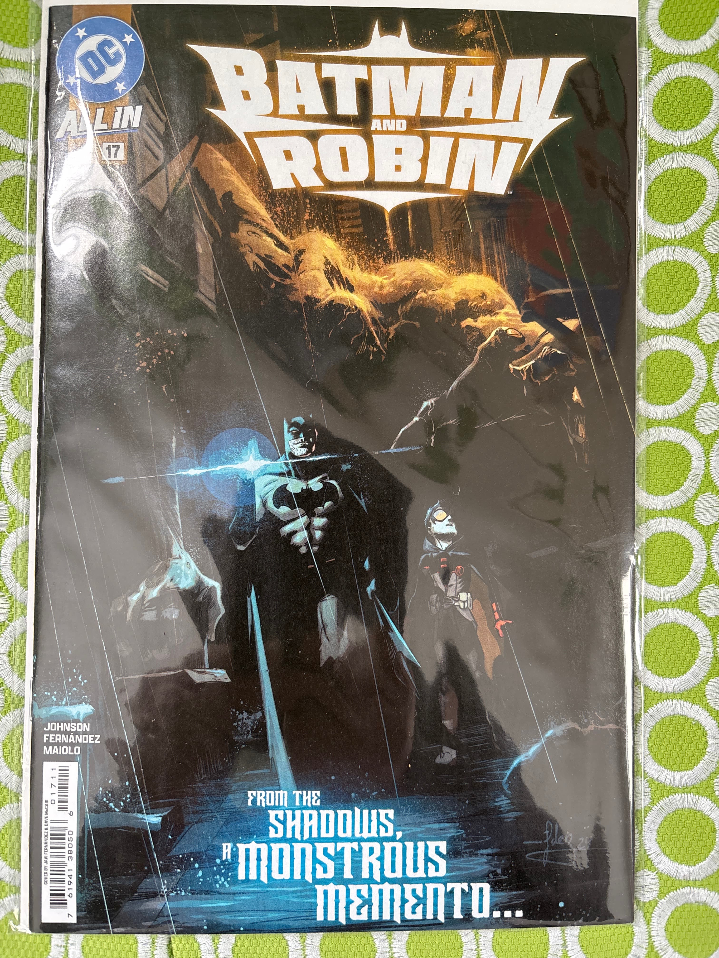 Cover of Batman and Robin (2023) #17 — Javi Fernández Cover