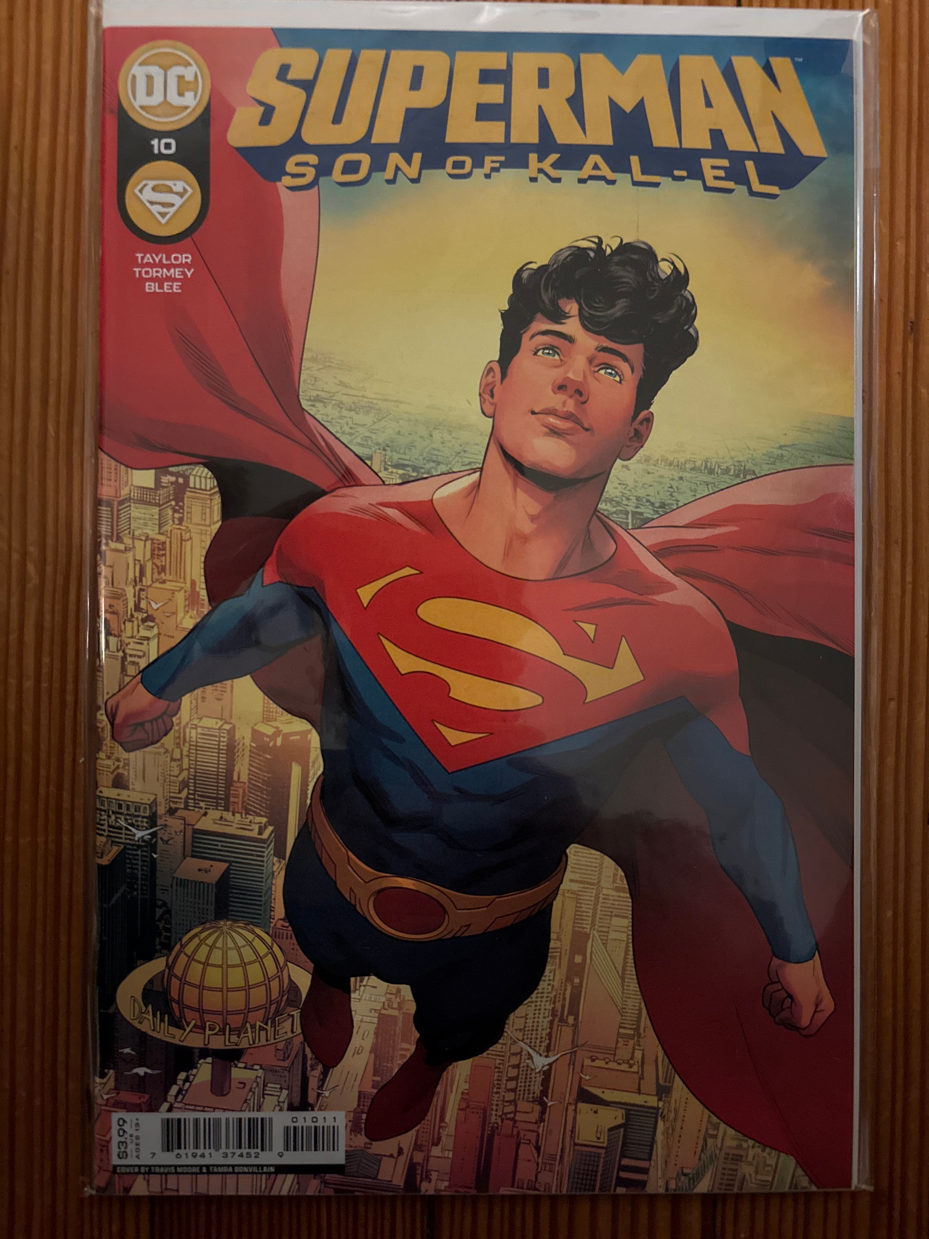 Cover of Superman: Son of Kal-El (2021) #10 — Travis Moore Cover